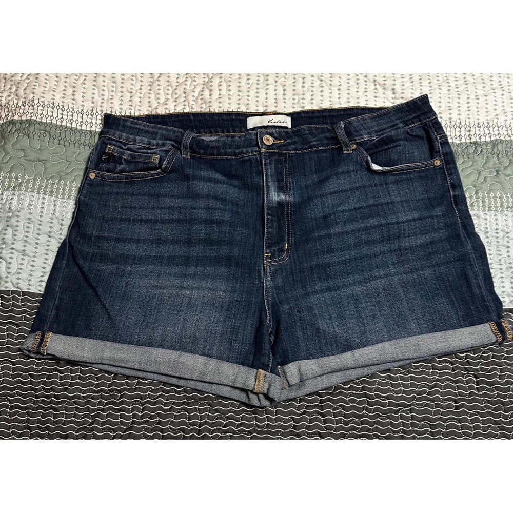 KanCan Women's Plus Dark Wash High Rise Cuffed Denim Shorts KC7326D-P 3XL